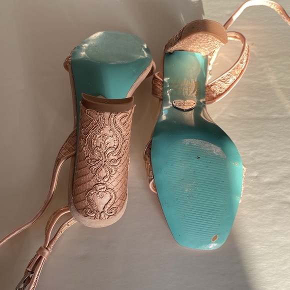 Betsey Johnson Women's Sb-kani Nude champagne colour fabric lace sandalBell Hill - Picture 12 of 14